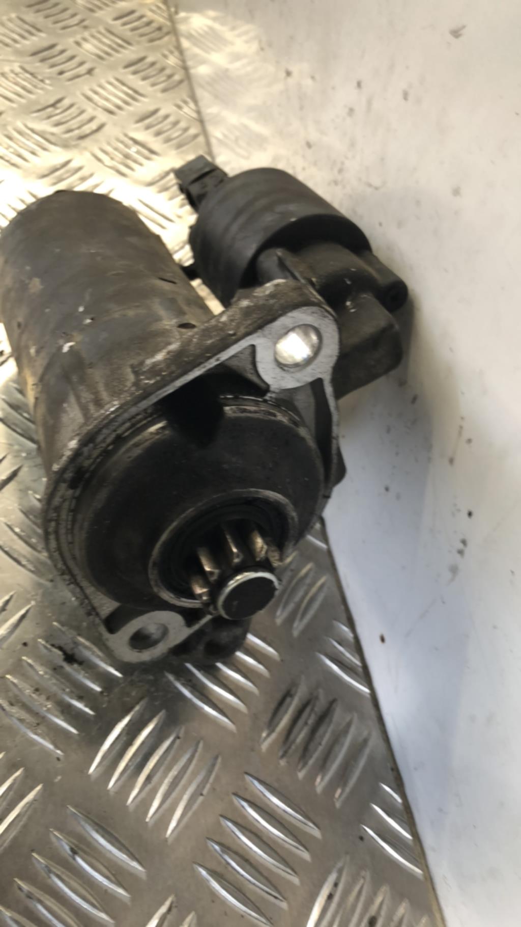 Demarreur VOLKSWAGEN BORA Essence - 1