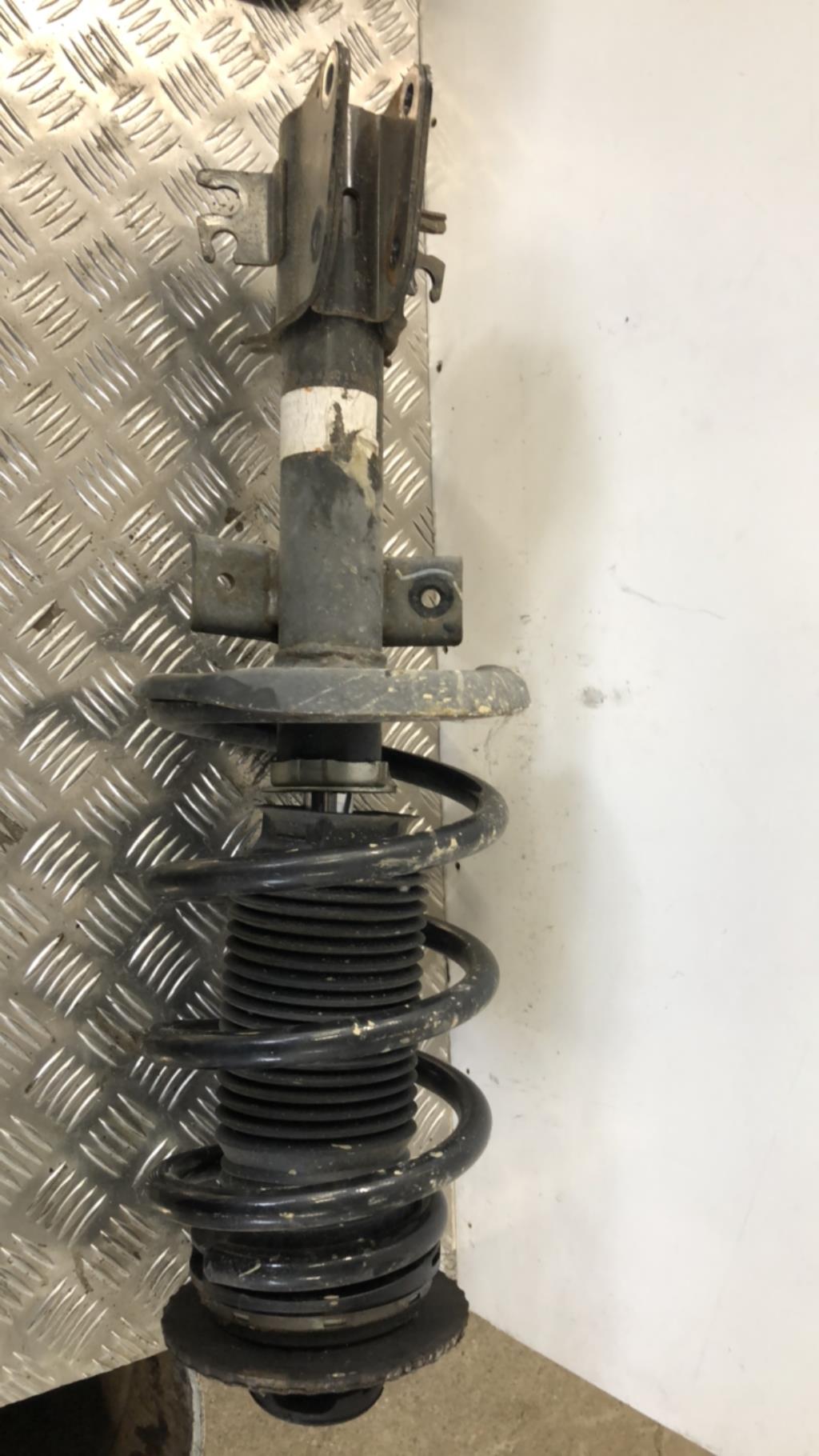 Amortisseur avant droit RENAULT MASTER 3 PHASE 2 Diesel - 1