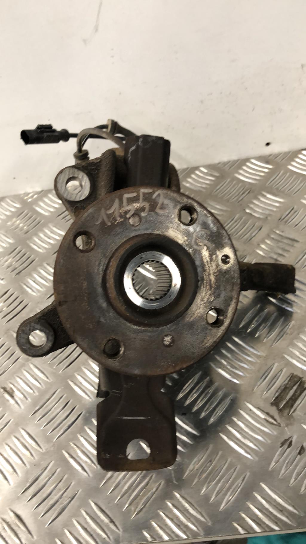 Moyeu avant gauche CITROEN C1 1 PHASE 1 Essence - 1