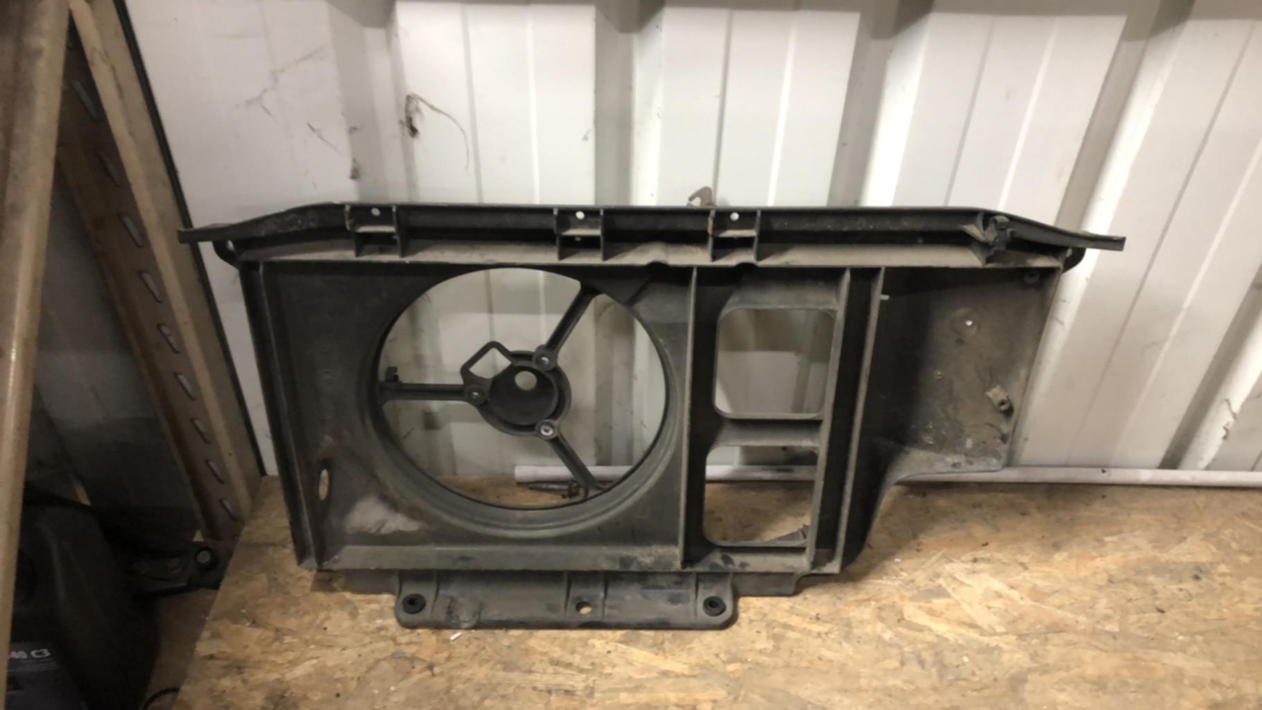 Support radiateur PEUGEOT 206 2.0HDI Diesel - 1
