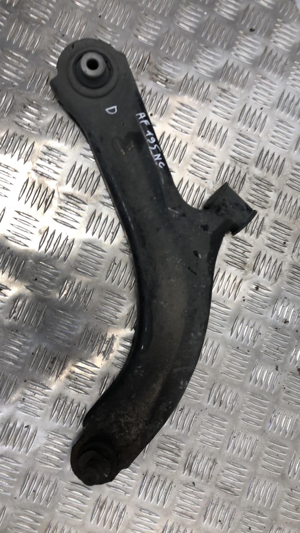 Triangle avant droit RENAULT CLIO 3 PHASE 1 Diesel - 1