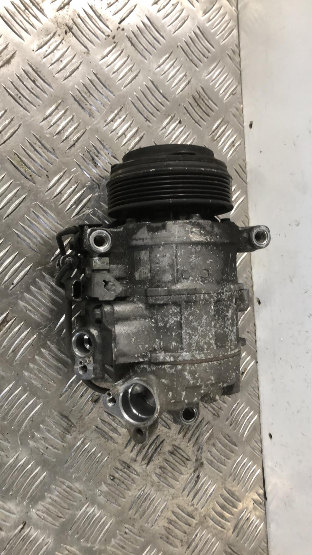 Compresseur clim BMW SERIE 1 E81  - 1