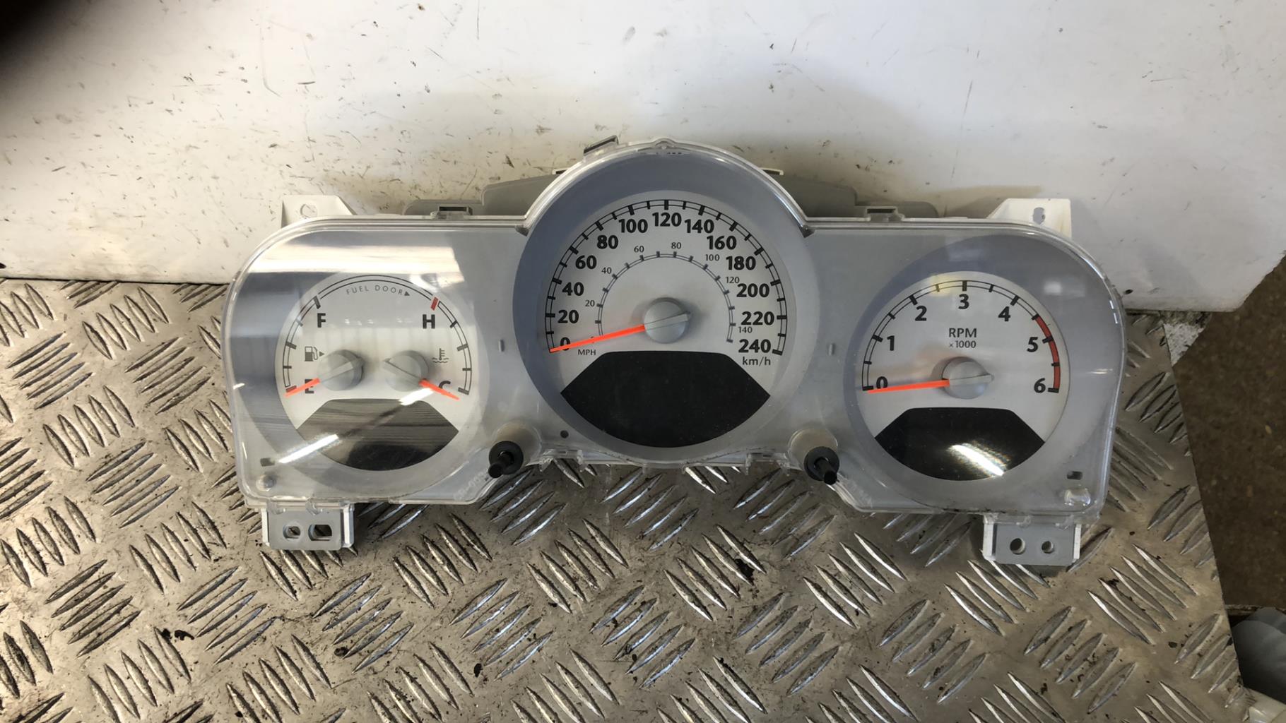 Compteur CHRYSLER PT CRUISER PHASE 2 BREAK Diesel - 1