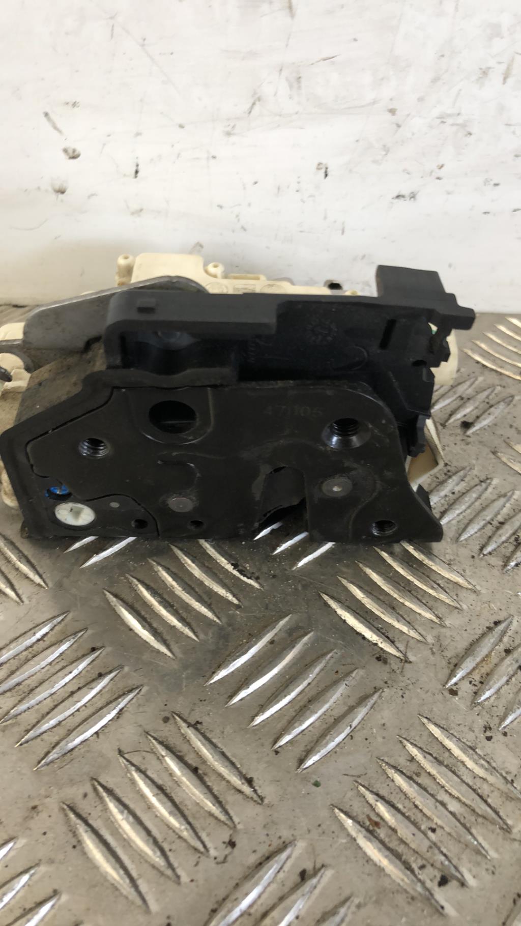 Serrure avant droit SEAT LEON 2 PHASE 1 Diesel - 1