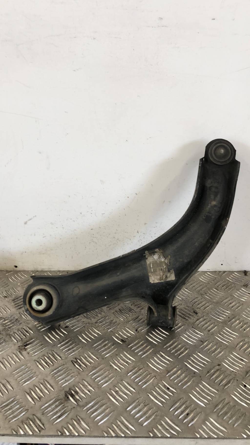 Triangle avant droit RENAULT CLIO 3 PHASE 2  - 1
