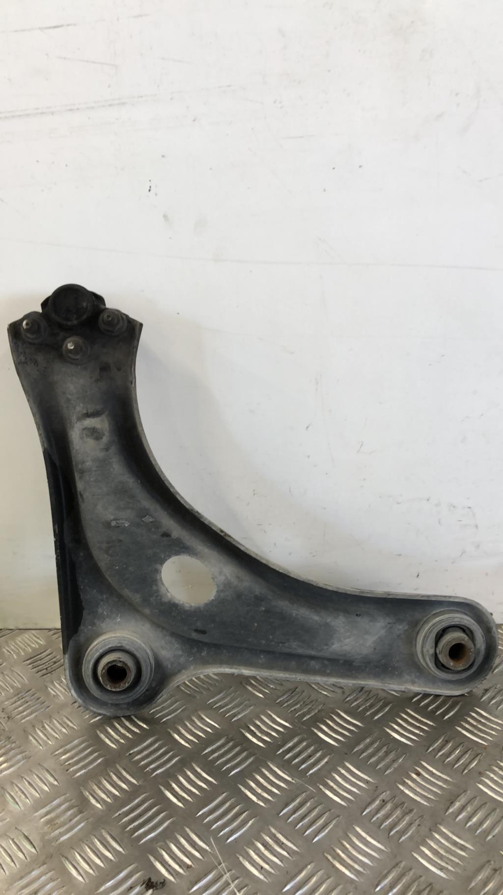 Triangle avant gauche CITROEN C2 PHASE 1  - 1