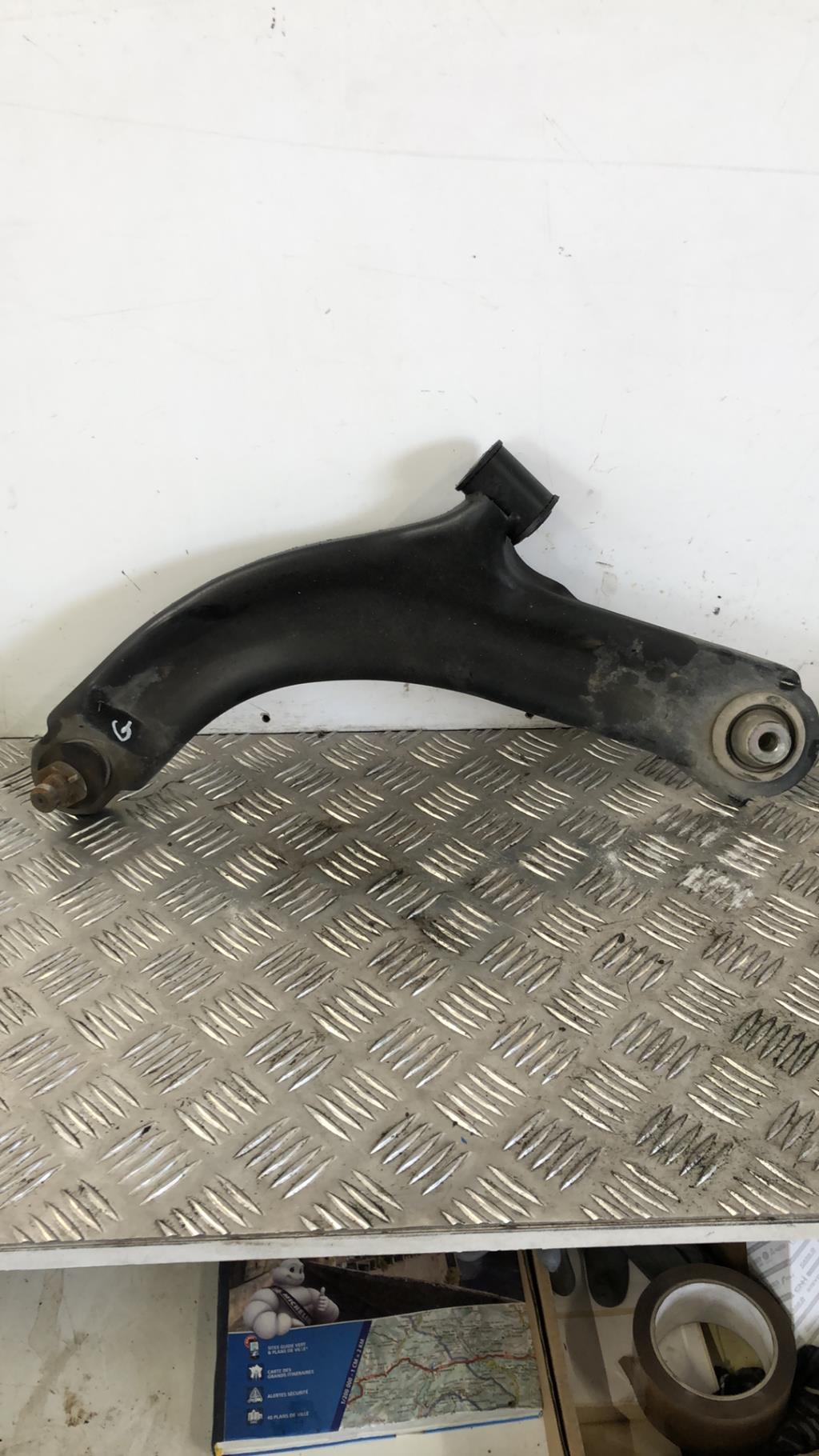 Triangle avant gauche RENAULT CLIO 3 PHASE 2  - 1