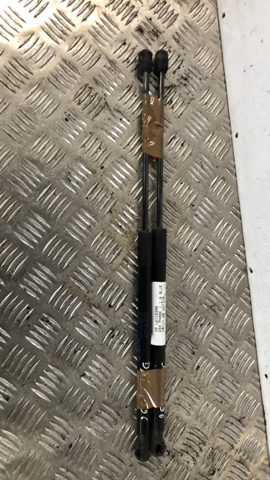 Verin de coffre DS DS4 PHASE 1  - 1