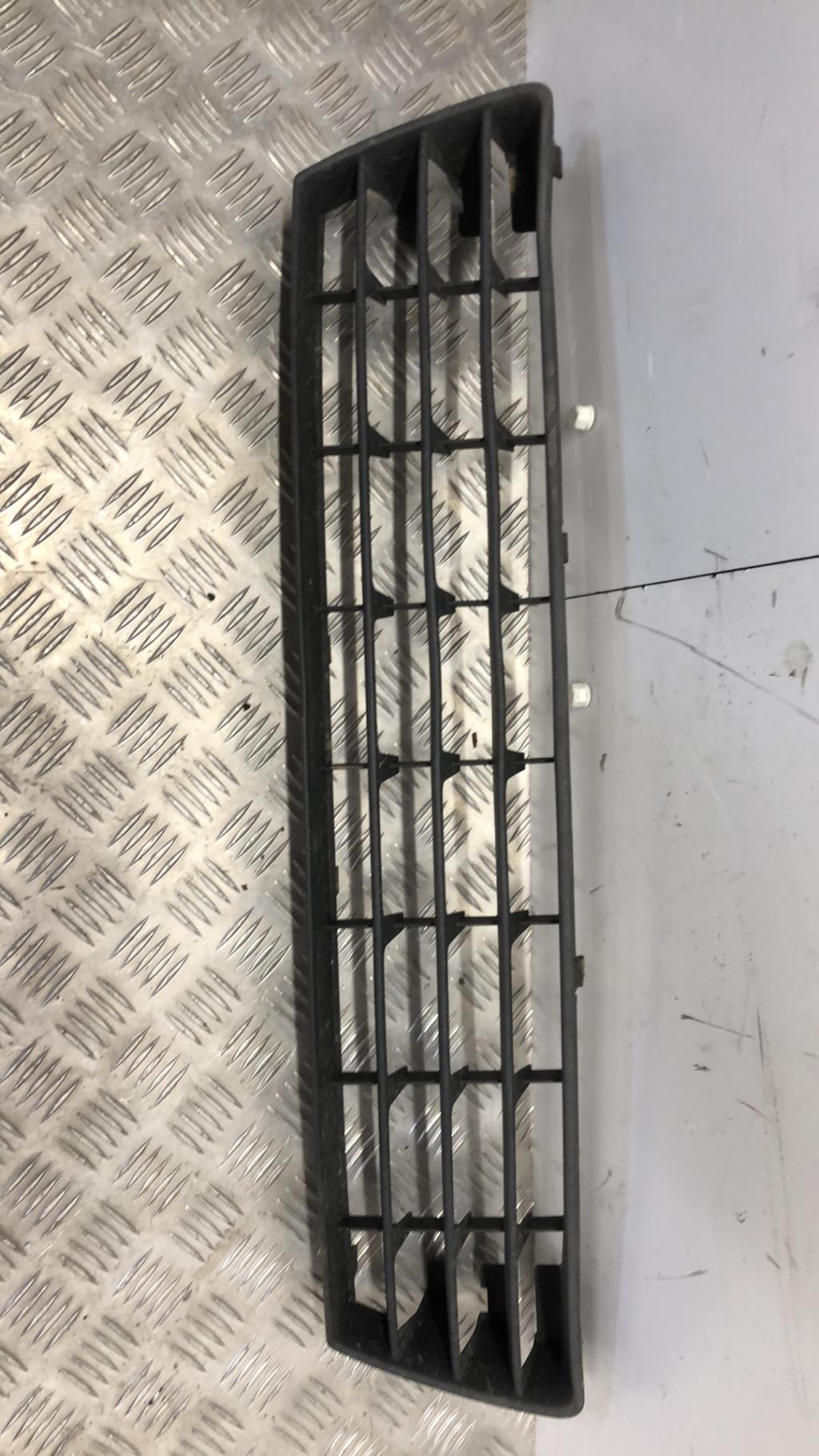 Grille de pare choc VOLKSWAGEN GOLF PLUS PHASE 1  - 1
