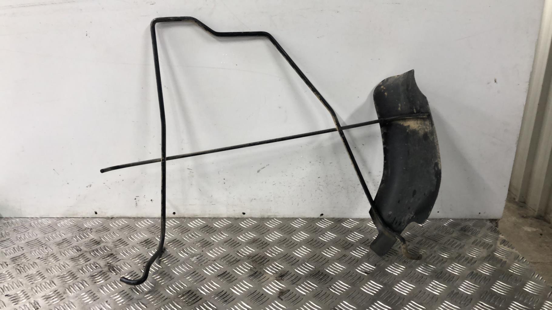 Panier roue de secours PEUGEOT PARTNER 1 PHASE 2  - 1