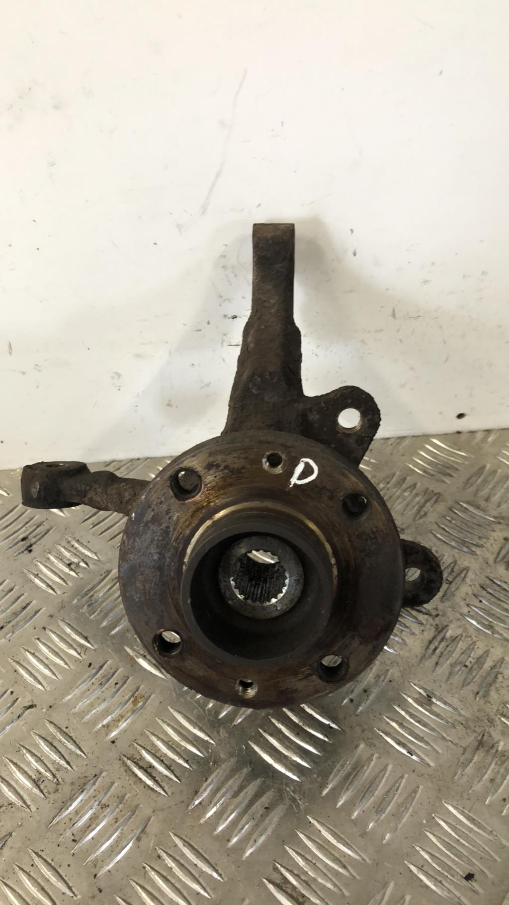 Moyeu avant droit RENAULT CLIO 1 PHASE 2 Diesel - 1