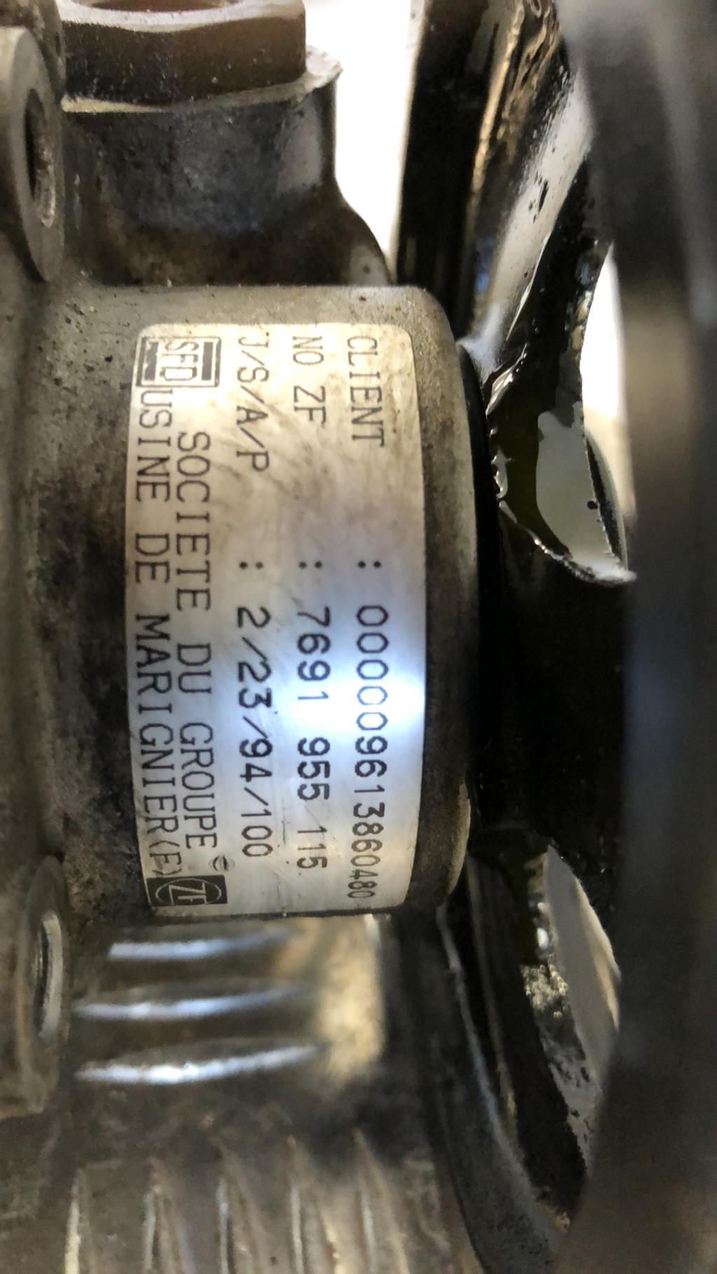 Pompe de direction PEUGEOT 405 PHASE 2  - 1