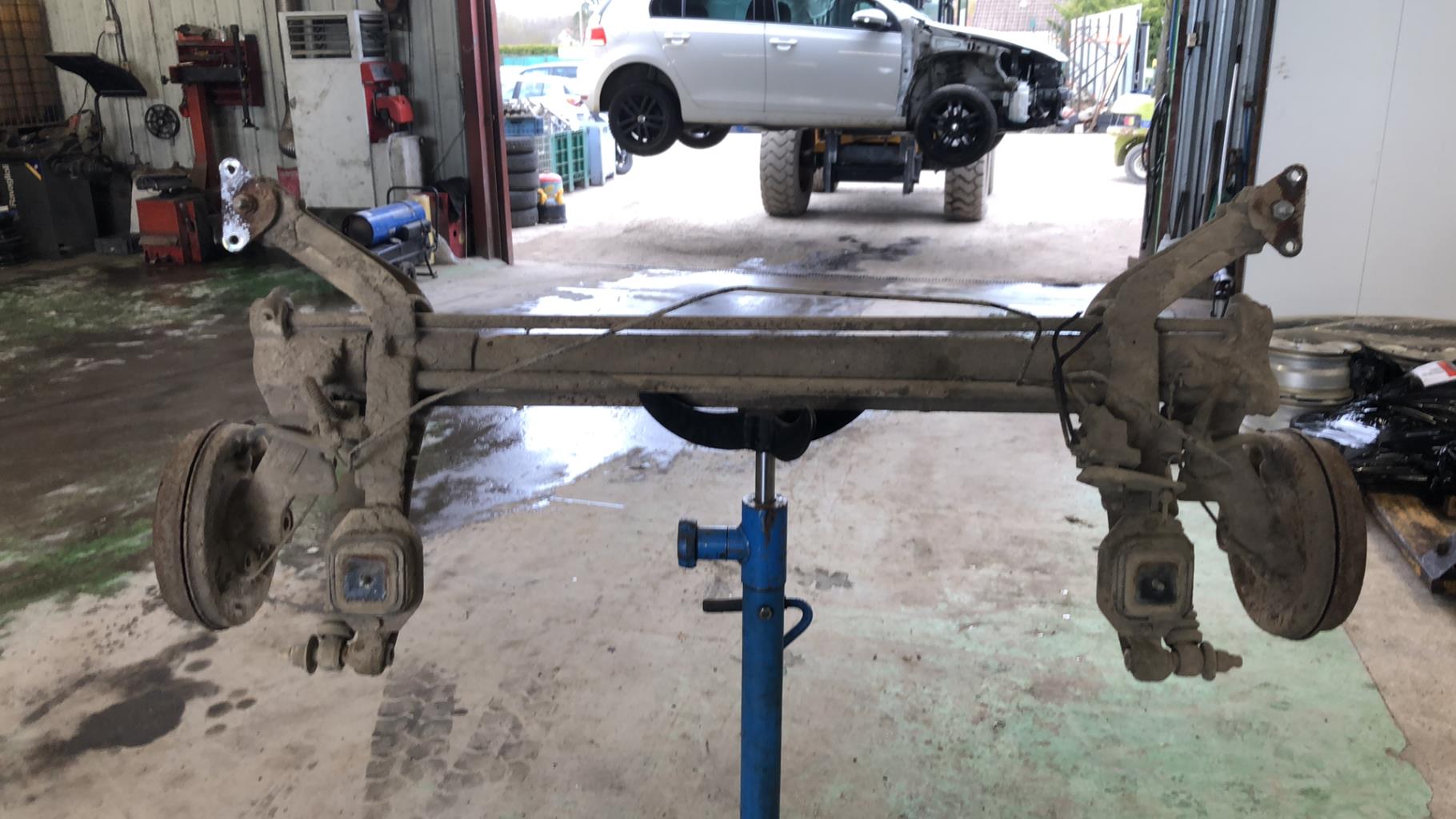 Train arriere complet PEUGEOT 405 PHASE 2 BREAK  - 1