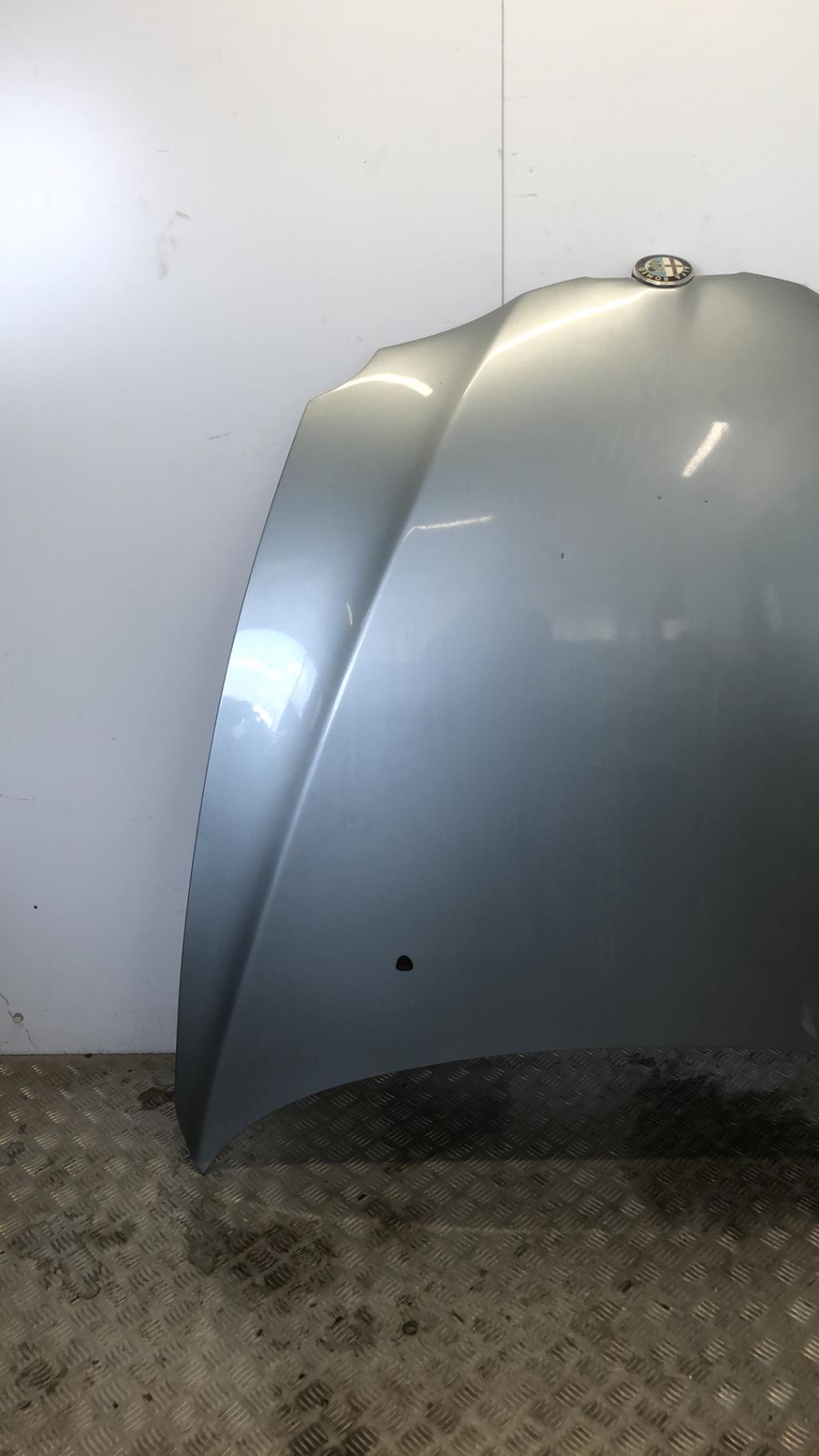 Capot ALFA ROMEO 147 PHASE 1 Essence - 1