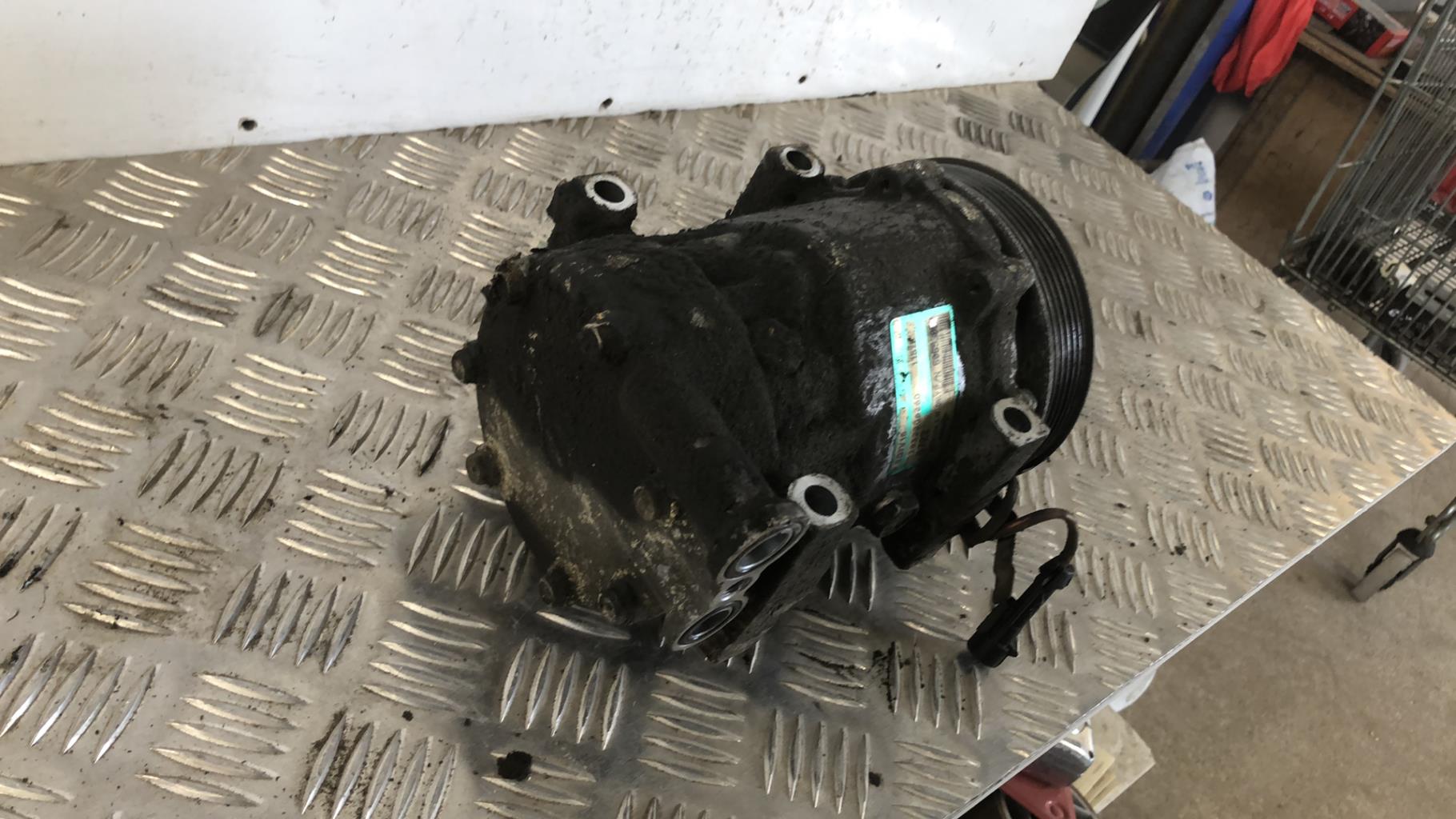 Compresseur clim ALFA ROMEO 147 PHASE 1  - 1