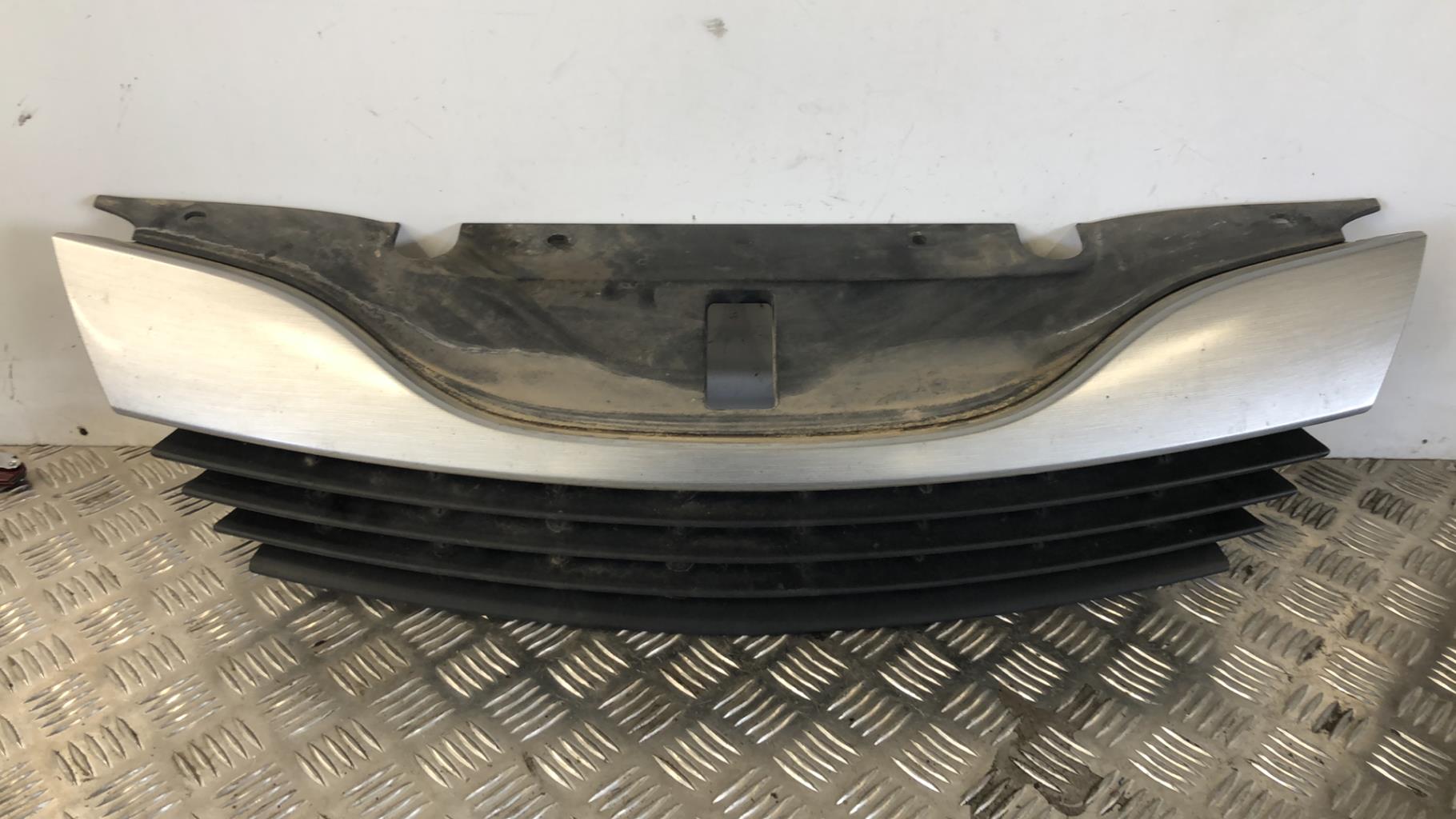 Calandre RENAULT LAGUNA 2 PHASE 1  - 1