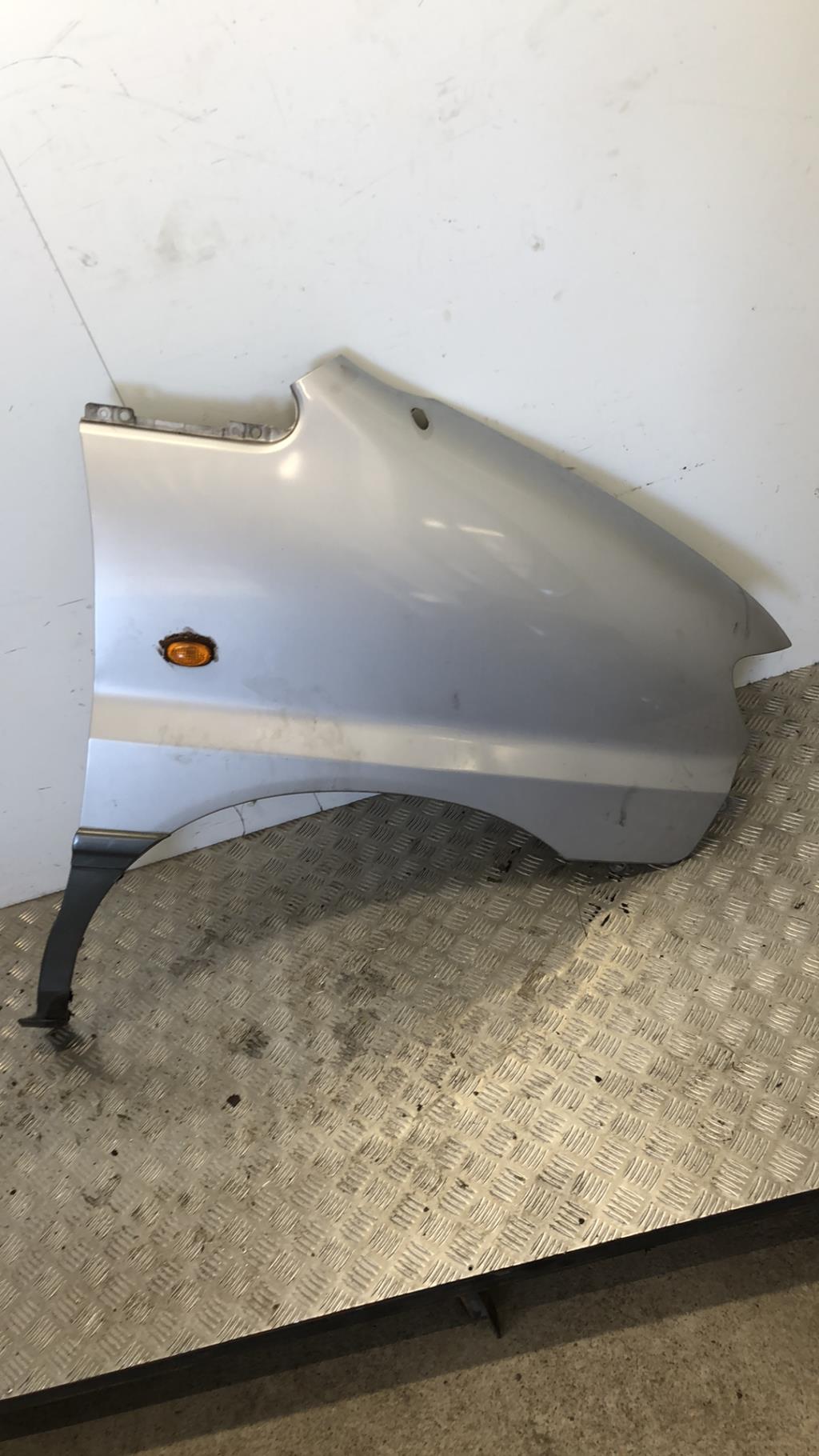 Aile avant droit HYUNDAI SATELLITE 1 PHASE 1 Diesel - 1