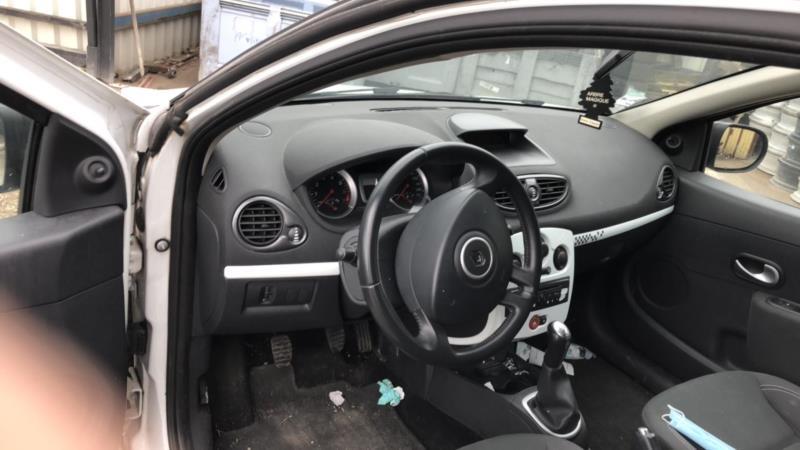 Boite a gants RENAULT CLIO 3 PHASE 2  - 1