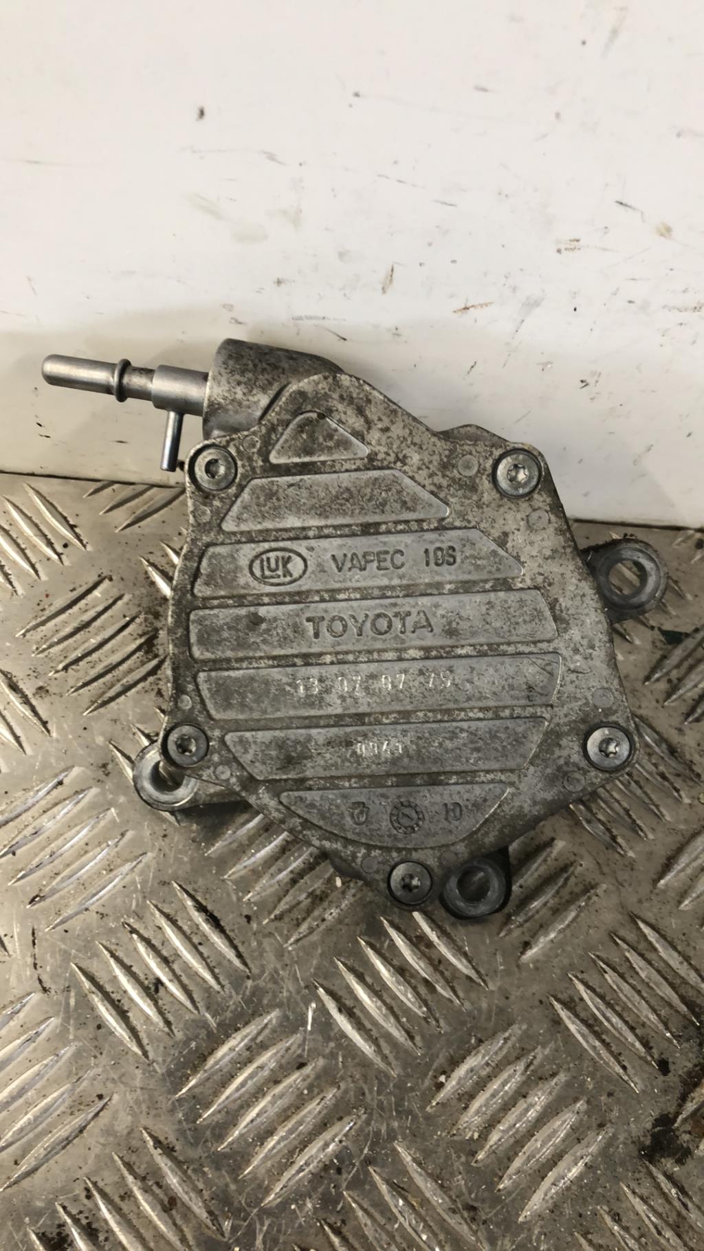 Pompe à vide TOYOTA COROLLA VERSO 2 PHASE 2 Diesel - 1