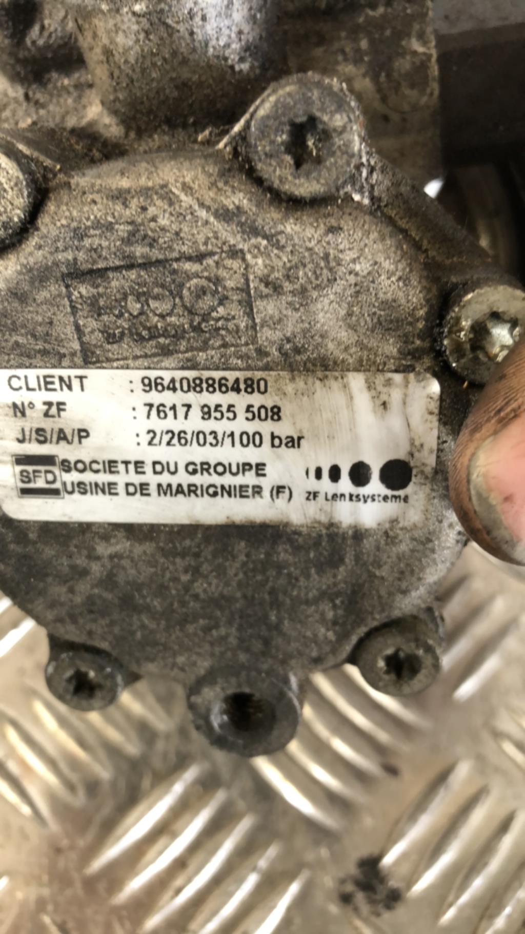 Pompe de direction PEUGEOT 607 PHASE 1 Diesel - 1