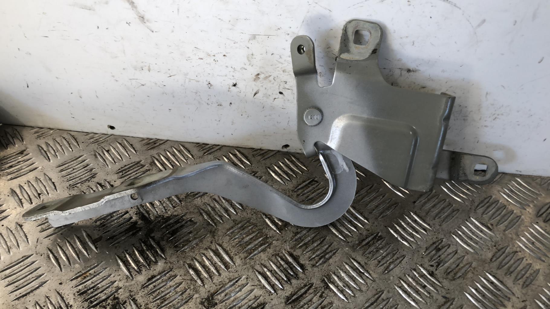 Charniere de capot RENAULT CLIO 4 PHASE 1  - 1