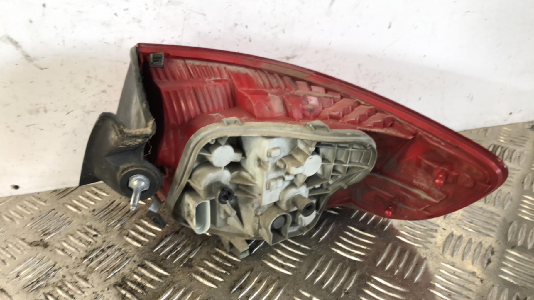 Feu arriere principal gauche (feux) AUDI A3 2 SPORTBACK PHASE 1  - 1