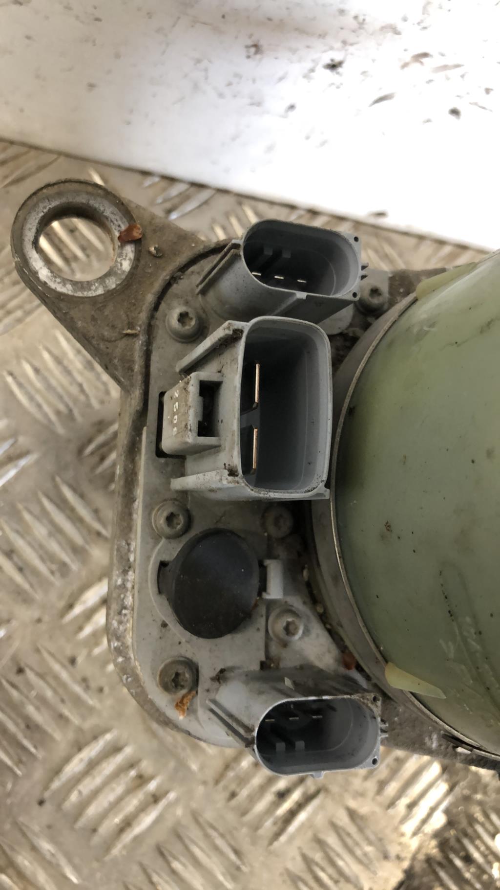 Pompe de direction FORD FOCUS 2 PHASE 2 BREAK Diesel - 1