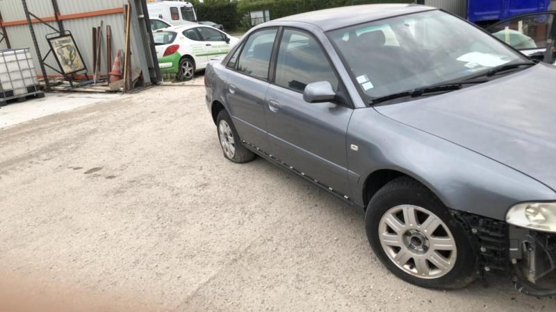 Porte avant droit AUDI A4 1 PHASE 2 Diesel - 1
