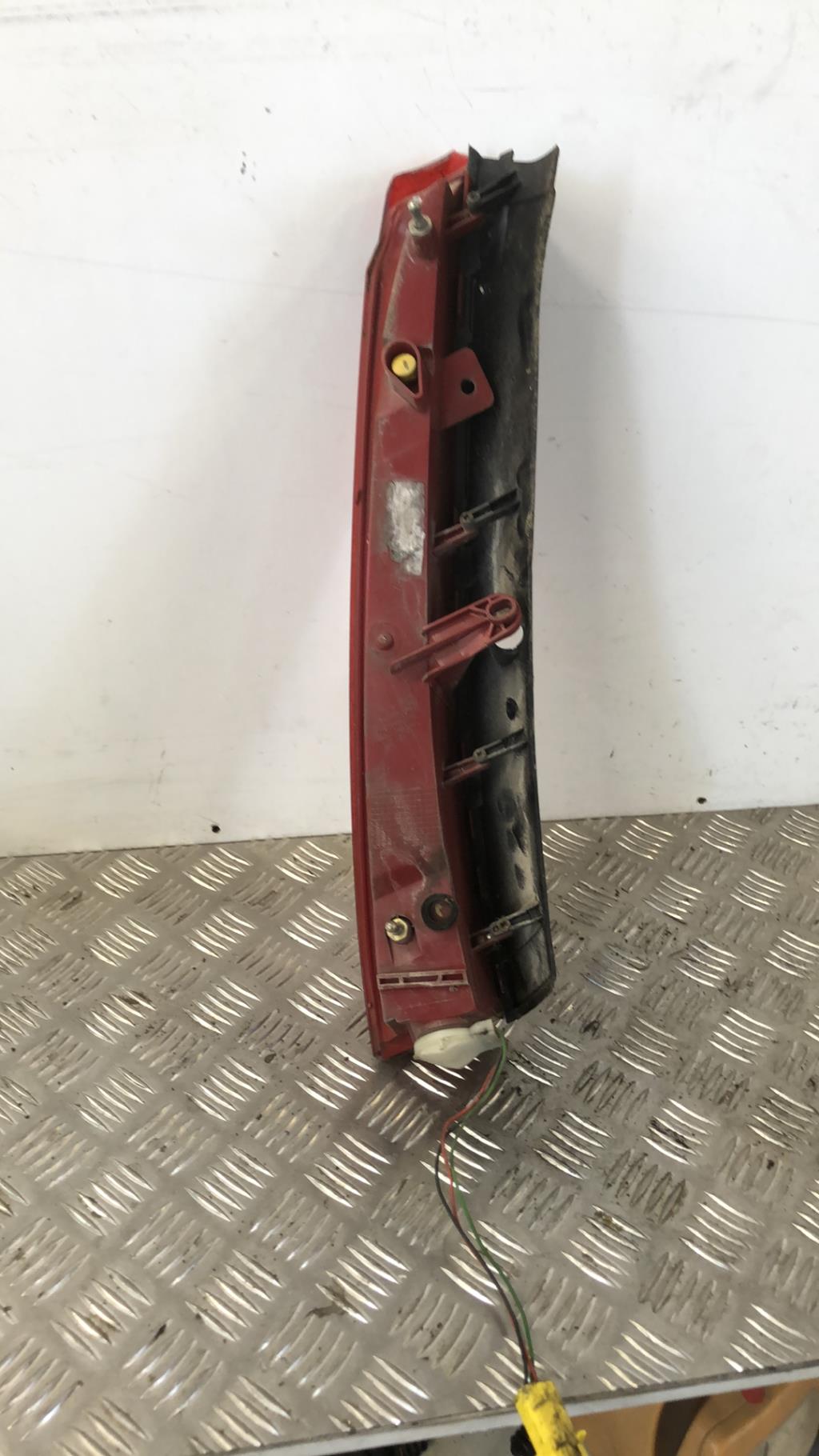 Feu arriere secondaire gauche (feux) CITROEN C5 1 PHASE 1 BREAK Diesel - 1