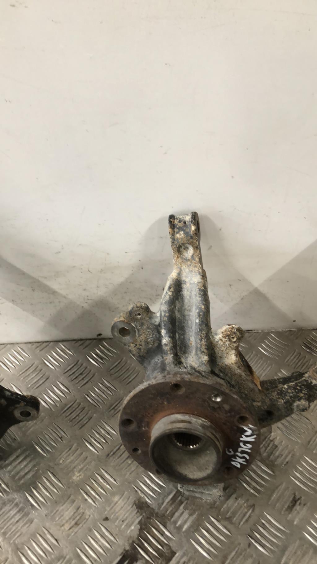 Moyeu avant gauche RENAULT MEGANE 3 PHASE 2 BREAK Diesel - 1