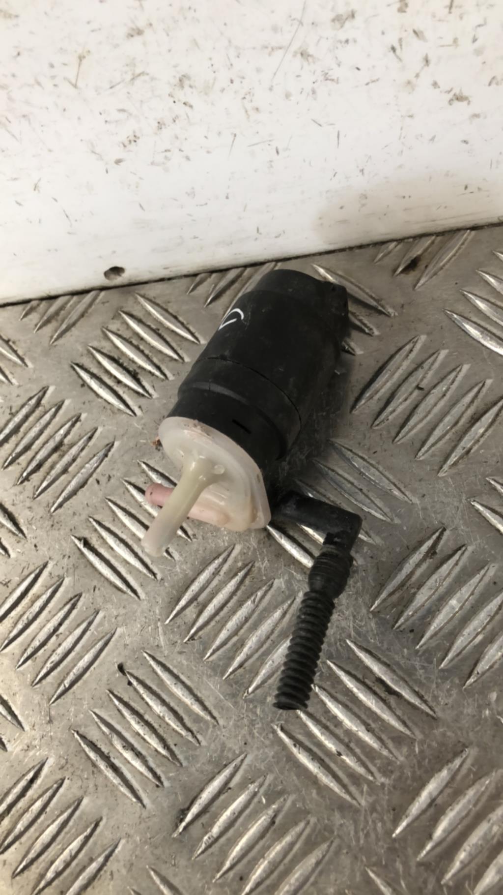 Pompe lave glace avant OPEL CORSA D PHASE 1  - 1