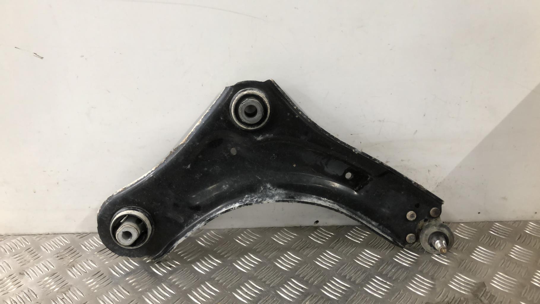 Triangle avant droit RENAULT MEGANE 3 PHASE 2 BREAK Diesel - 1