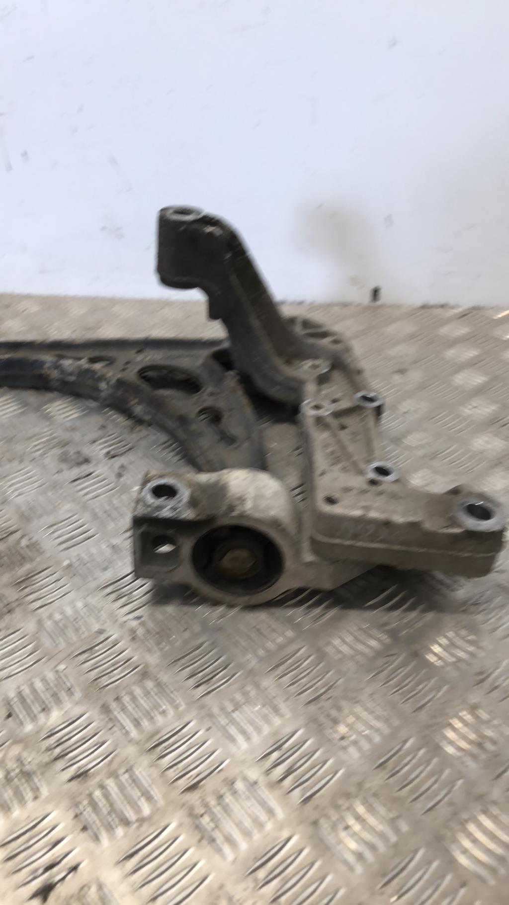 Triangle avant gauche VOLKSWAGEN GOLF 5 Diesel - 1