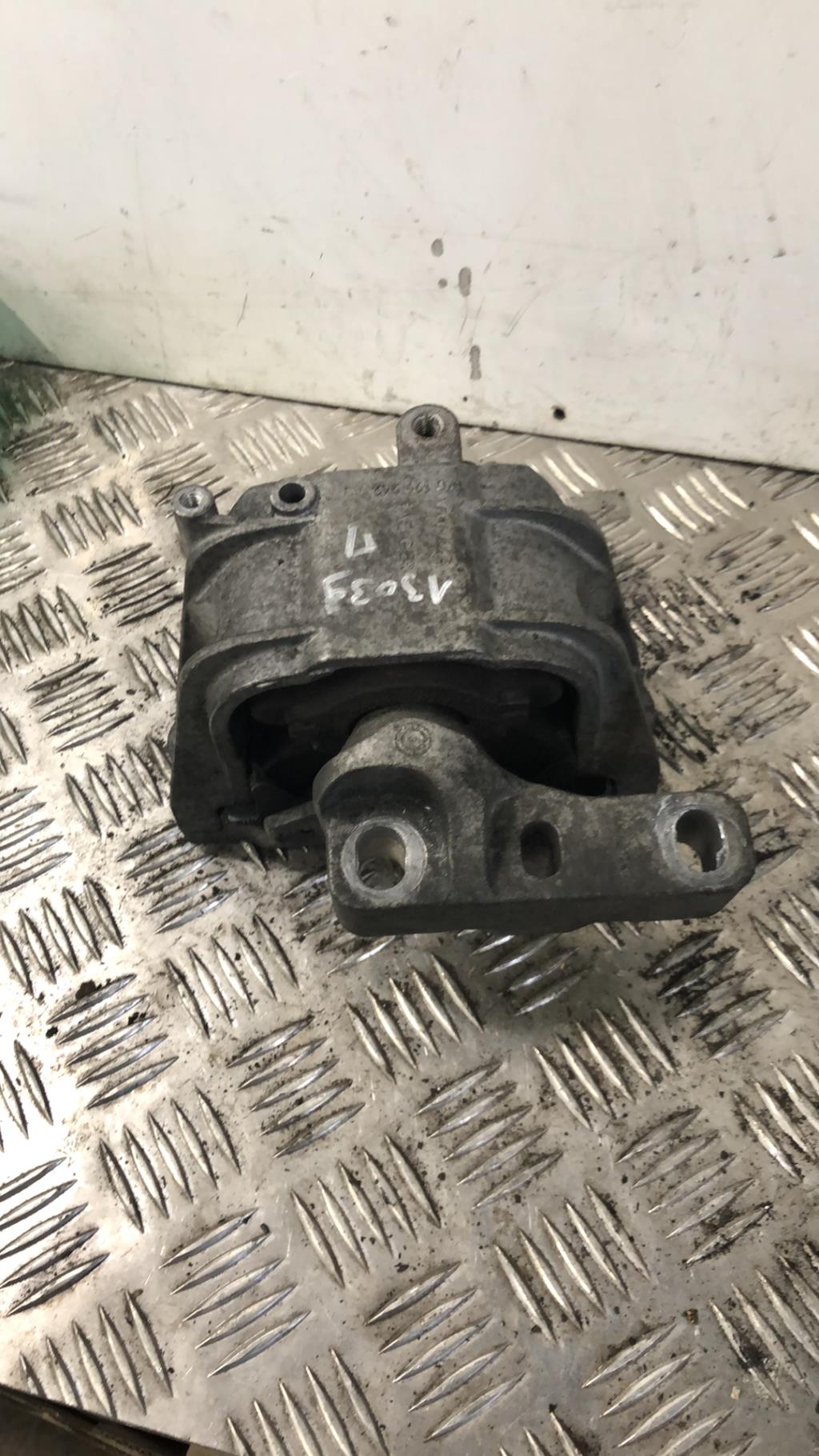 Support moteur VOLKSWAGEN GOLF 5 Diesel - 1