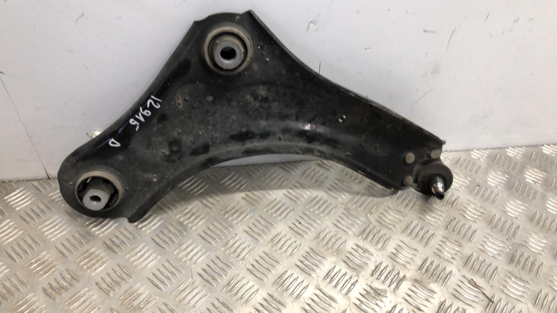 Triangle avant droit RENAULT MEGANE 3 PHASE 2 BREAK  - 1