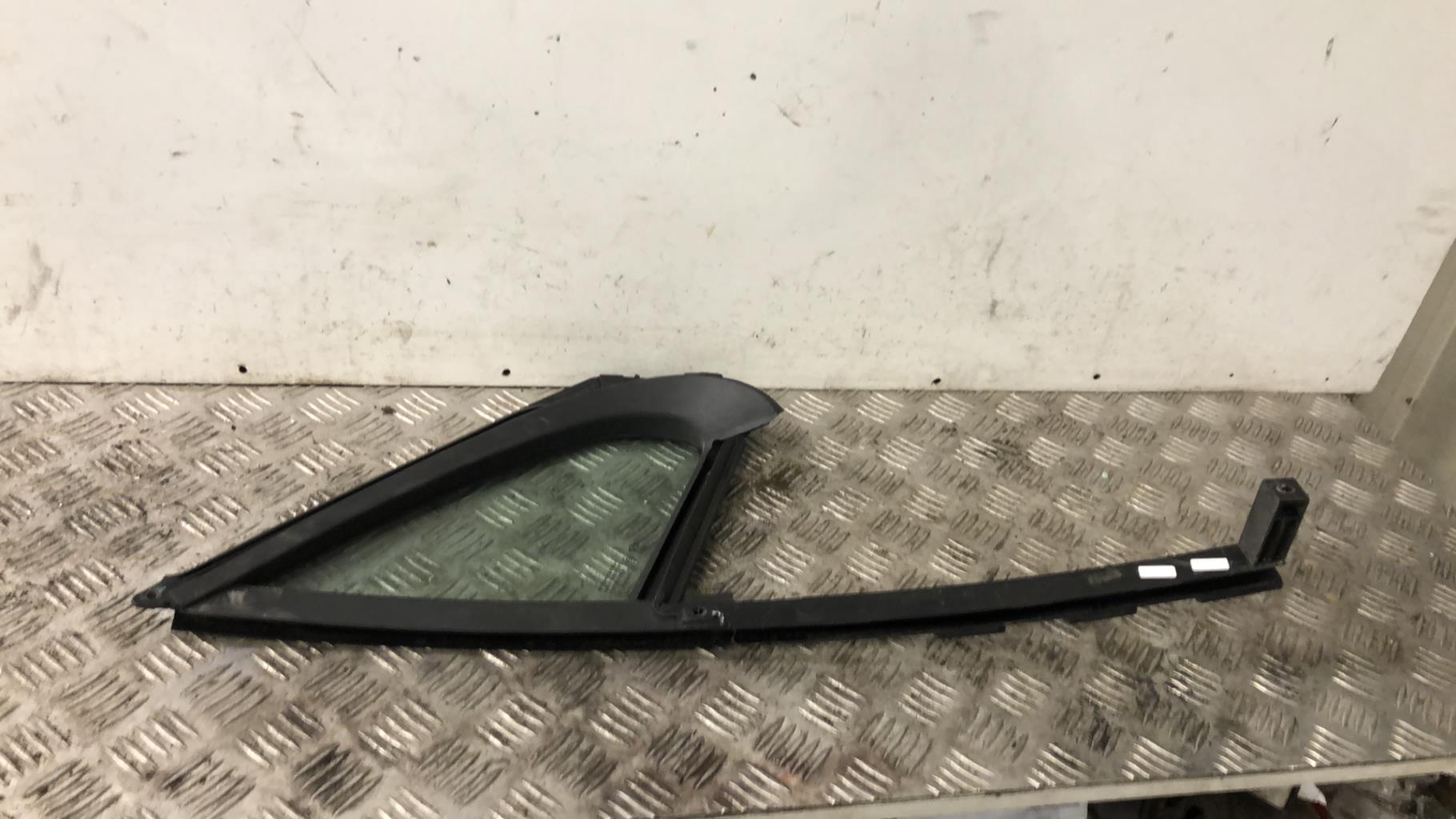 Custode avant gauche PEUGEOT 208 1 PHASE 1  - 1