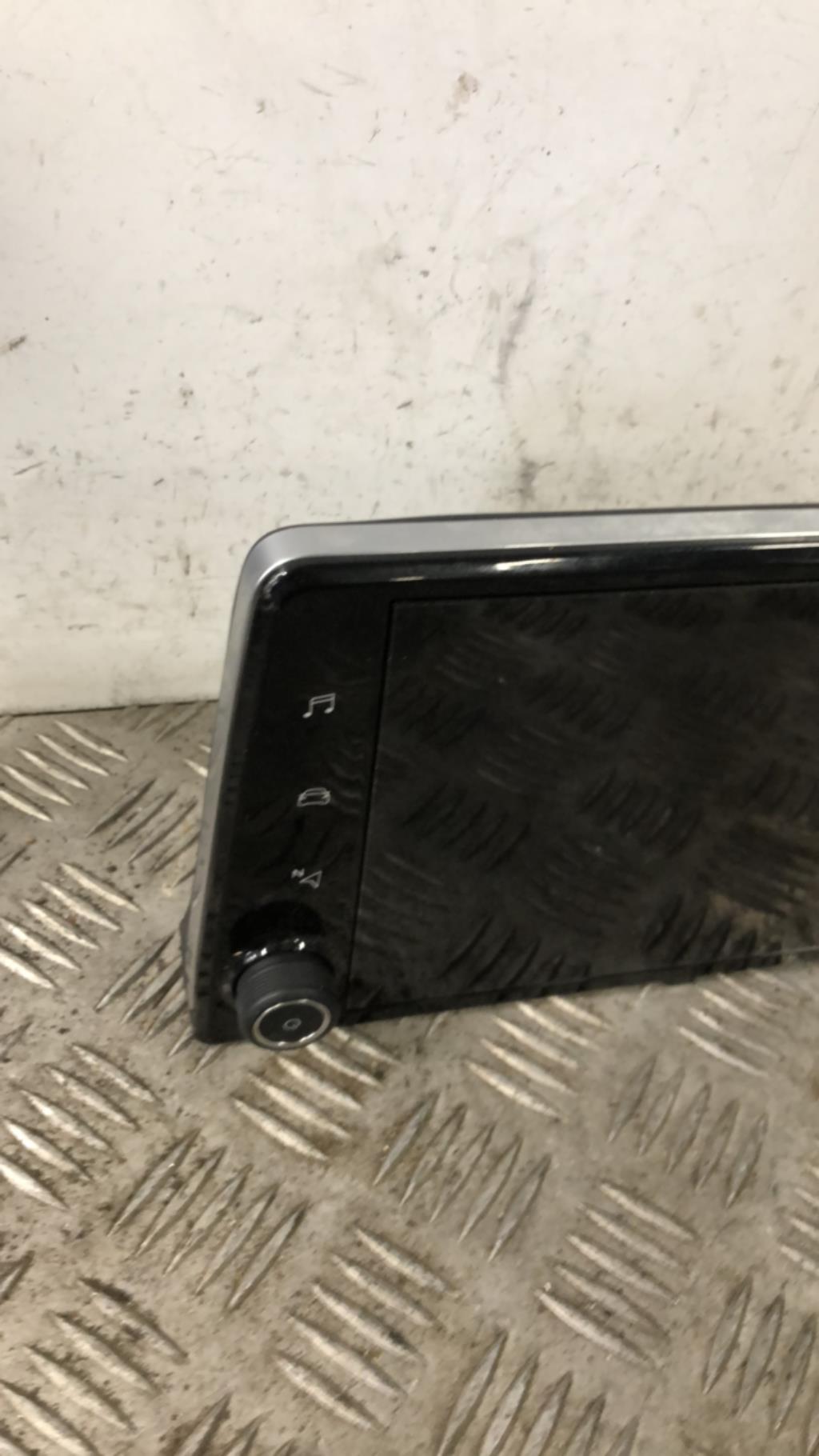 Ecran GPS PEUGEOT PARTNER 3 PHASE 1 Diesel - 1