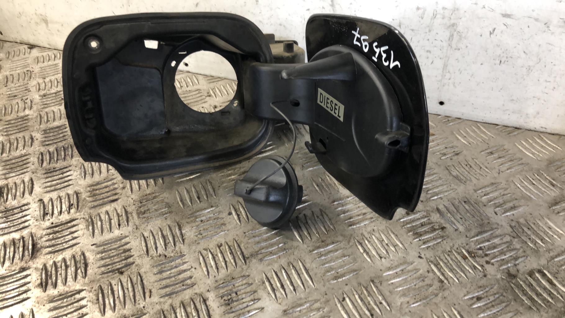 Trappe d'essence RENAULT CLIO 3 PHASE 2  - 1