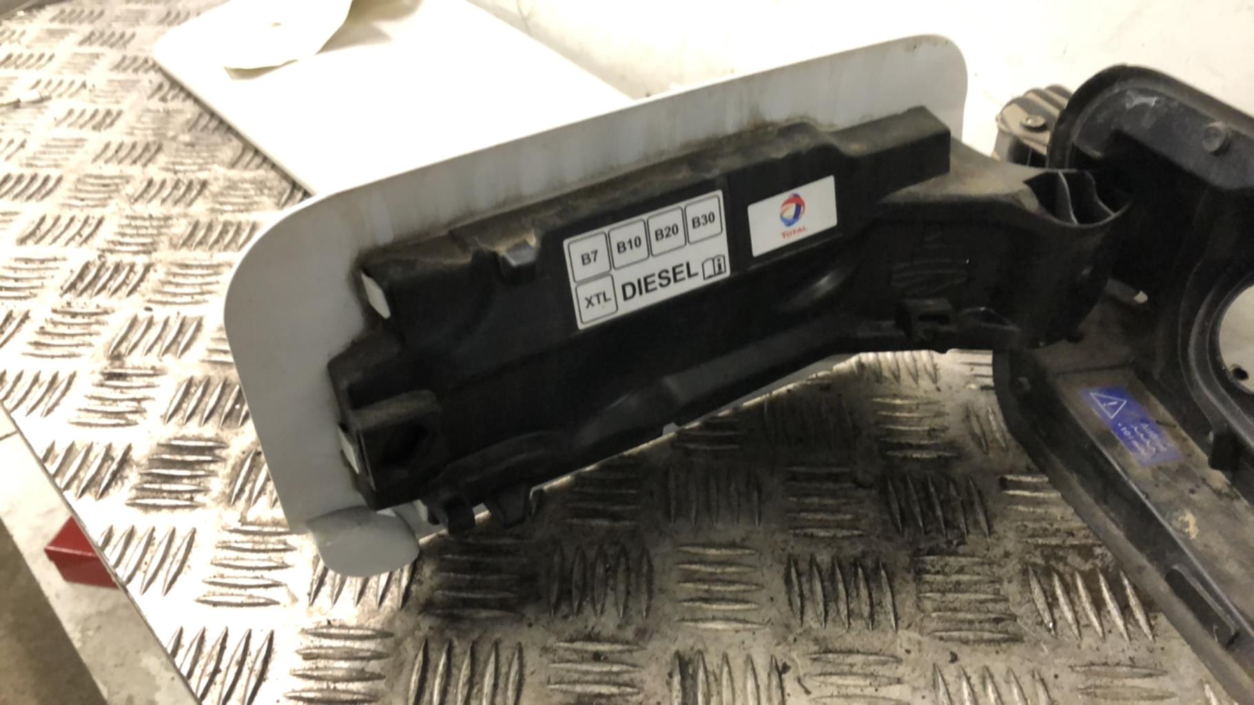 Trappe d'essence PEUGEOT PARTNER 3 PHASE 1 Diesel - 1