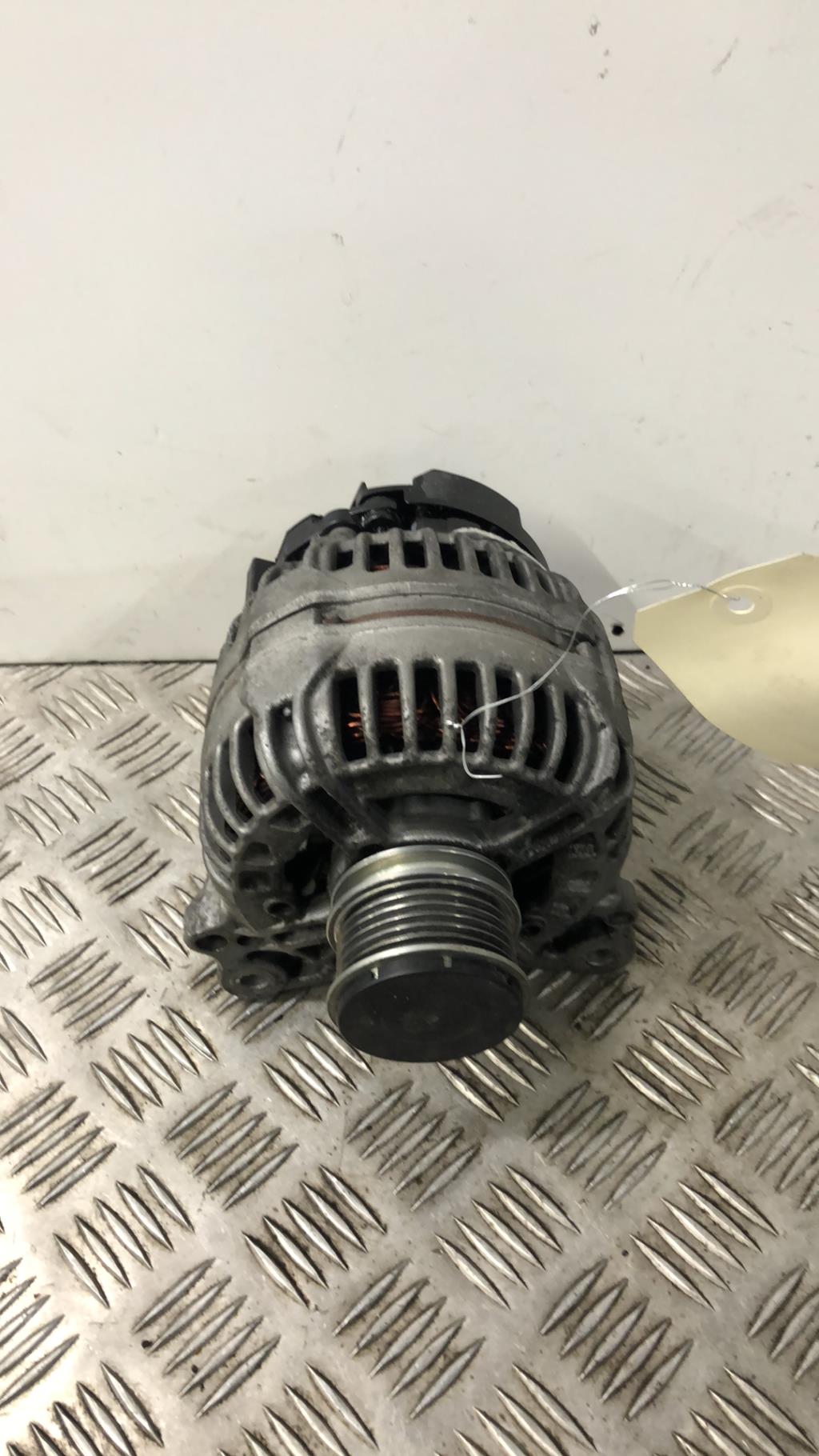 Alternateur AUDI A4 2 AVANT PHASE 2 BREAK Diesel - 1