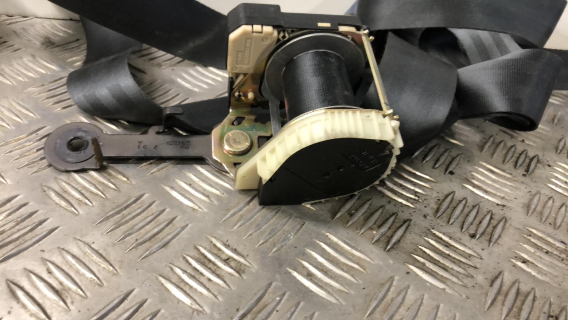 Ceinture avant gauche RENAULT CLIO 2 PHASE 2  - 1