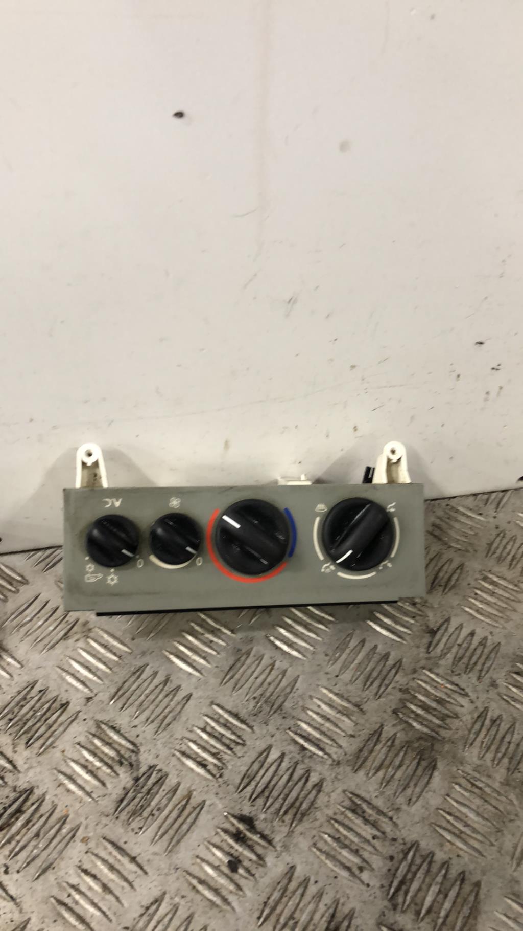 Commande chauffage NISSAN KUBISTAR Diesel - 1