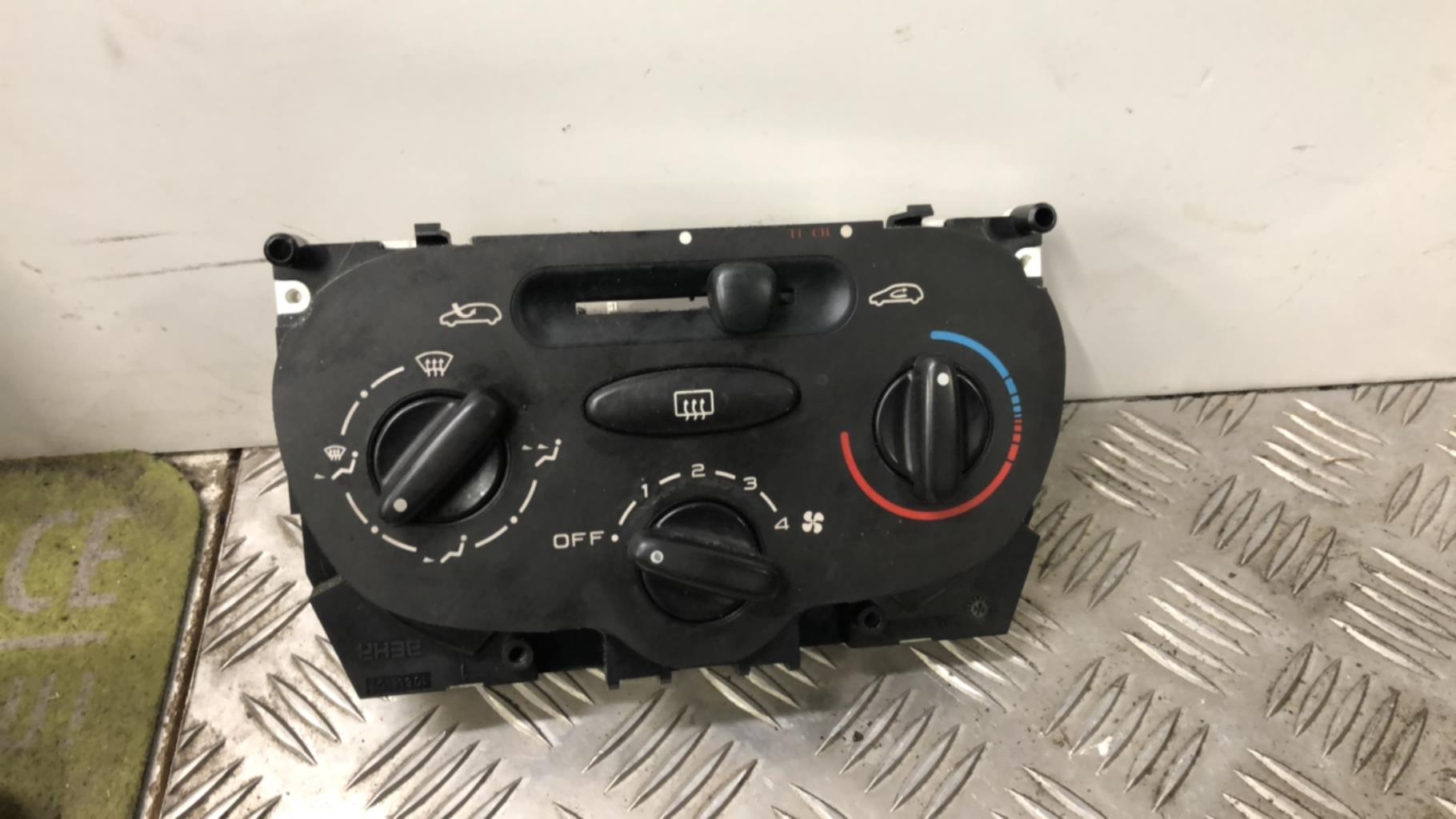 Commande chauffage PEUGEOT 206 PHASE 1  - 1