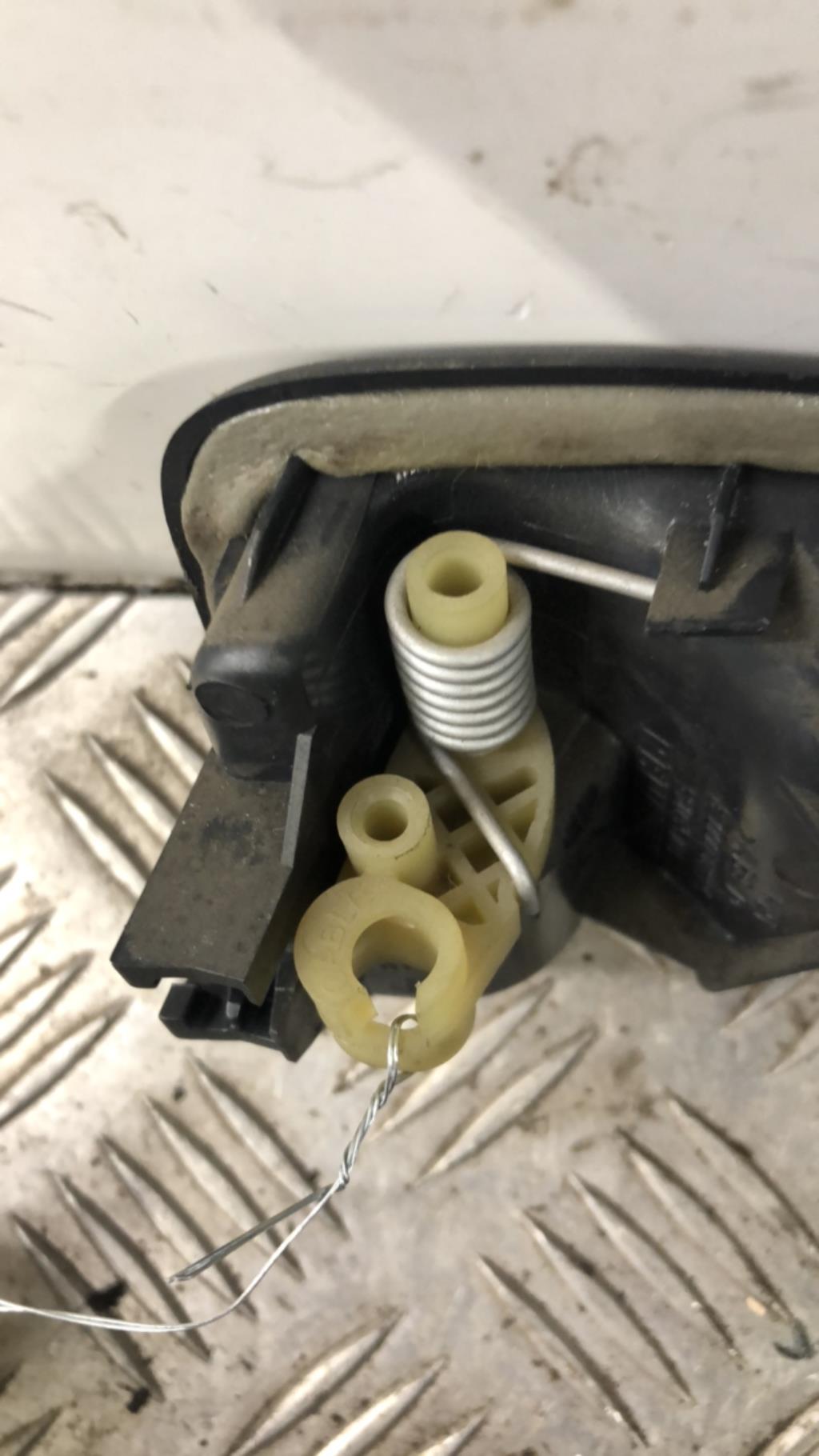 Poignee interieur avant droit RENAULT CLIO 2 CAMPUS PHASE 1  - 1