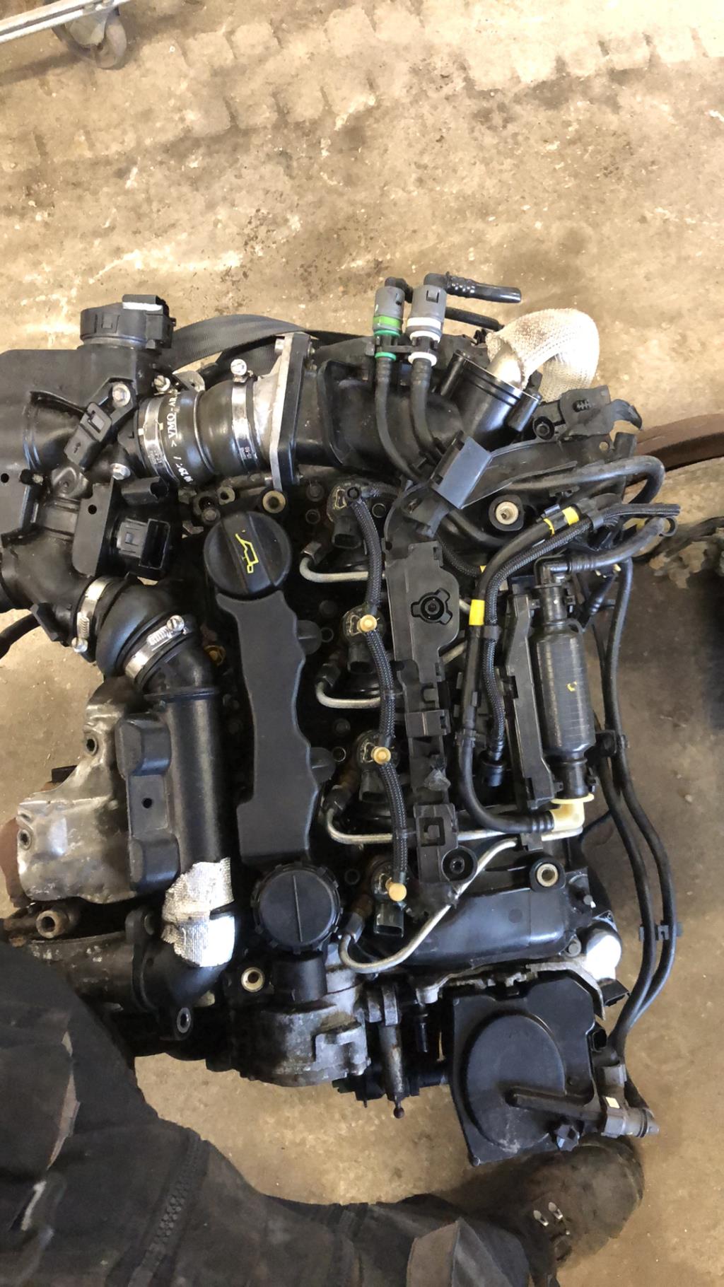 Moteur PEUGEOT 207  - 1