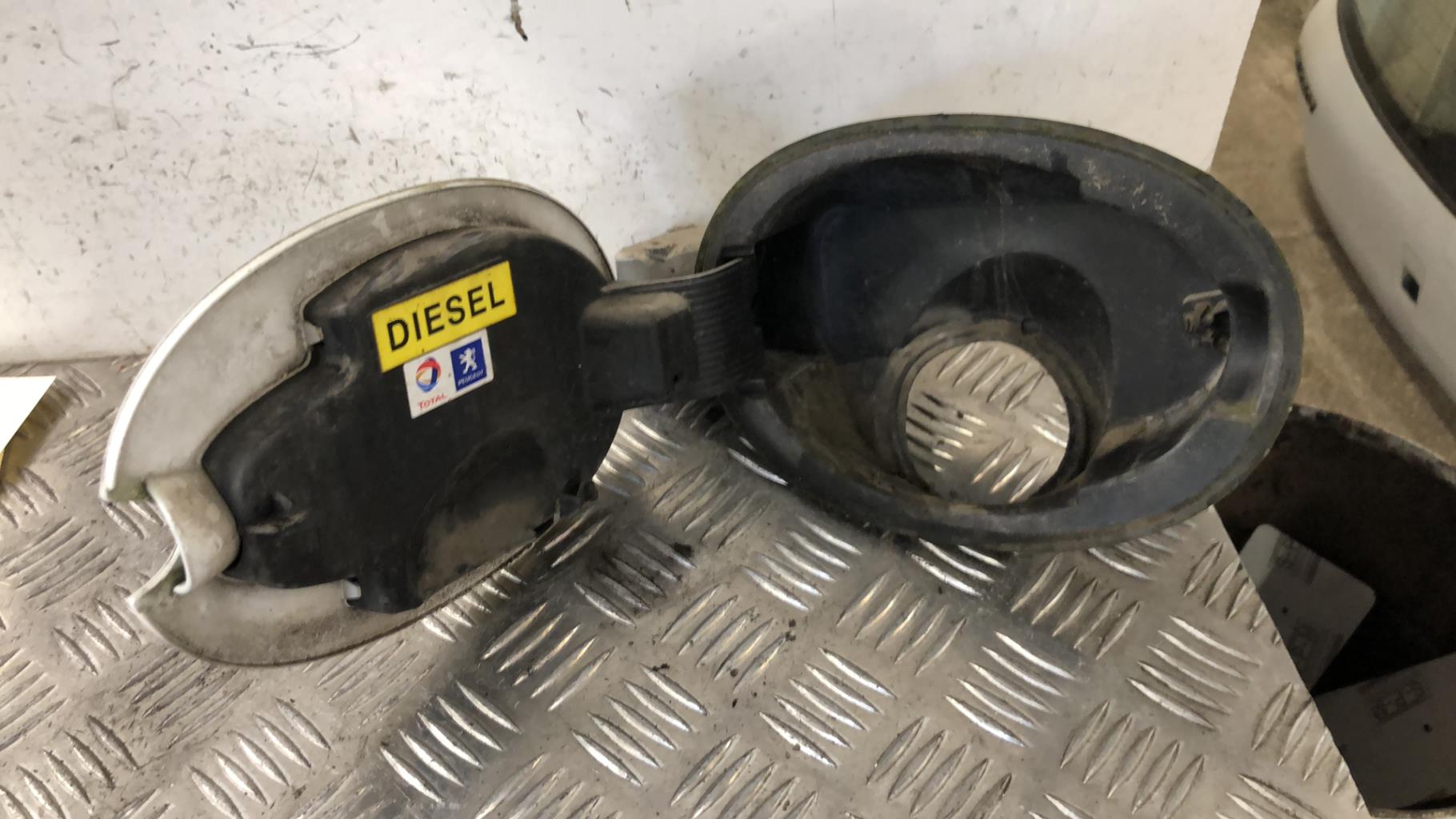 Trappe d'essence PEUGEOT EXPERT 2 Diesel - 1