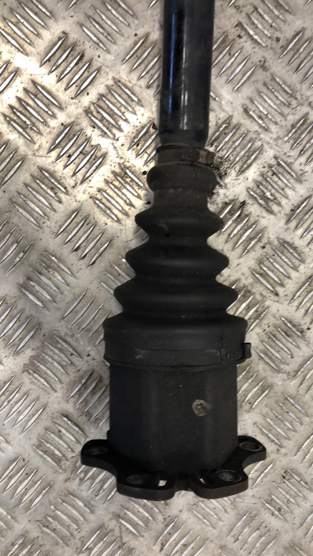 Cardan gauche (transmission) AUDI A4 2 AVANT PHASE 1 BREAK Diesel - 1
