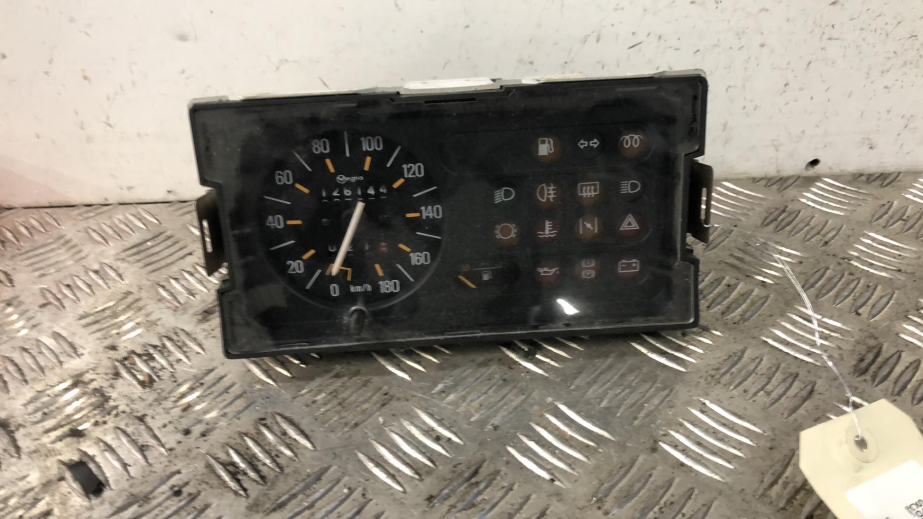 Compteur RENAULT SUPER 5 Essence - 1