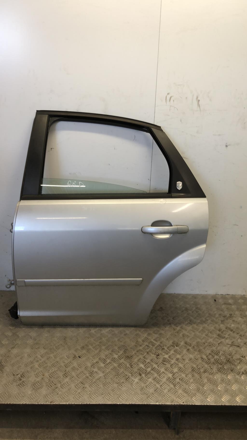 Porte arriere gauche FORD FOCUS 2 PHASE 1 Diesel - 1