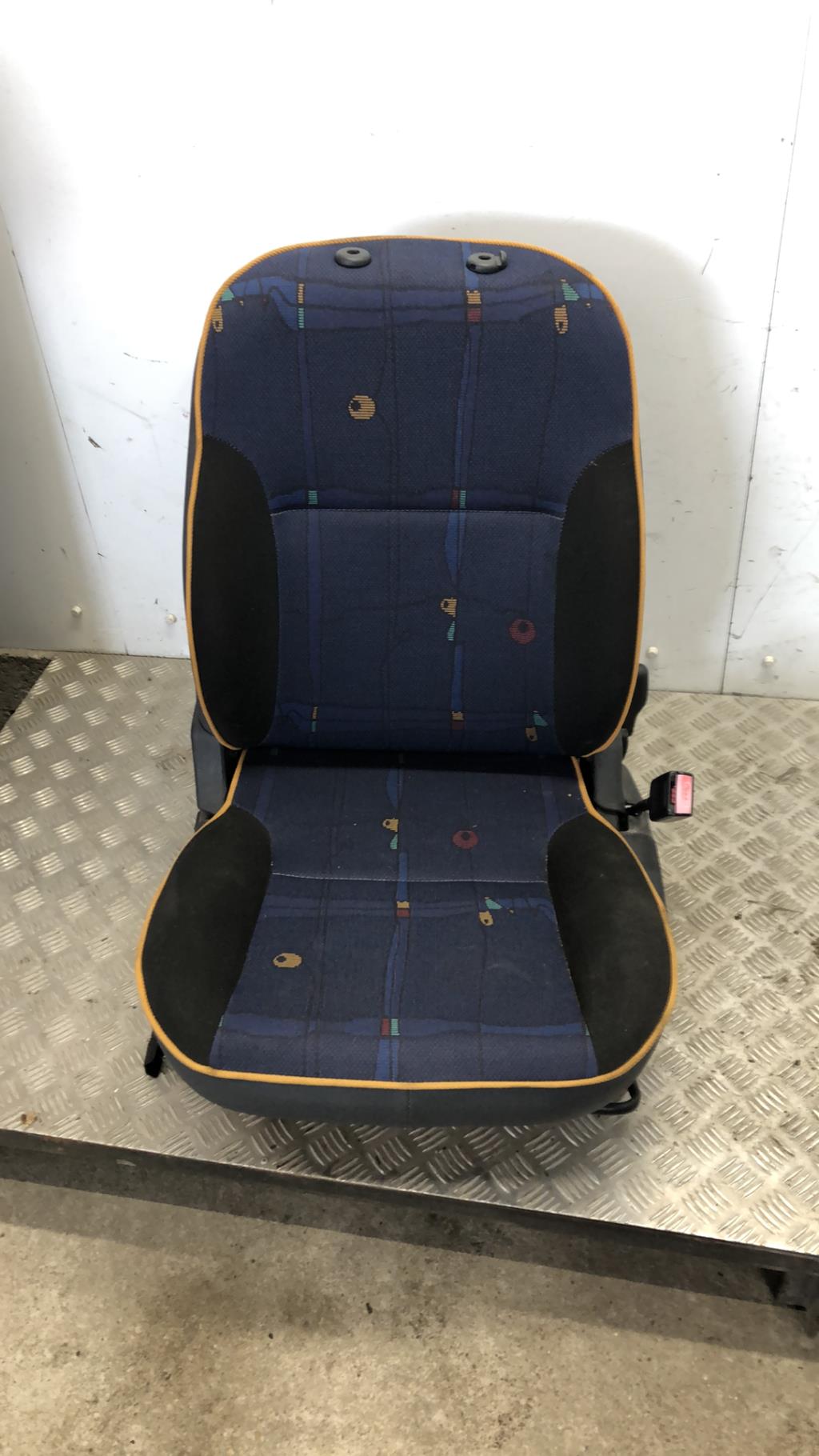 Siege avant droit CITROEN SAXO PHASE 2 Essence - 1